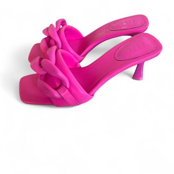 Y2K 90'S‎ STYLE HOT PINK BARBIE CORE INC CHAINLINK PUMPS SANDALS SIZE 7.5. - Picture 4 of 8